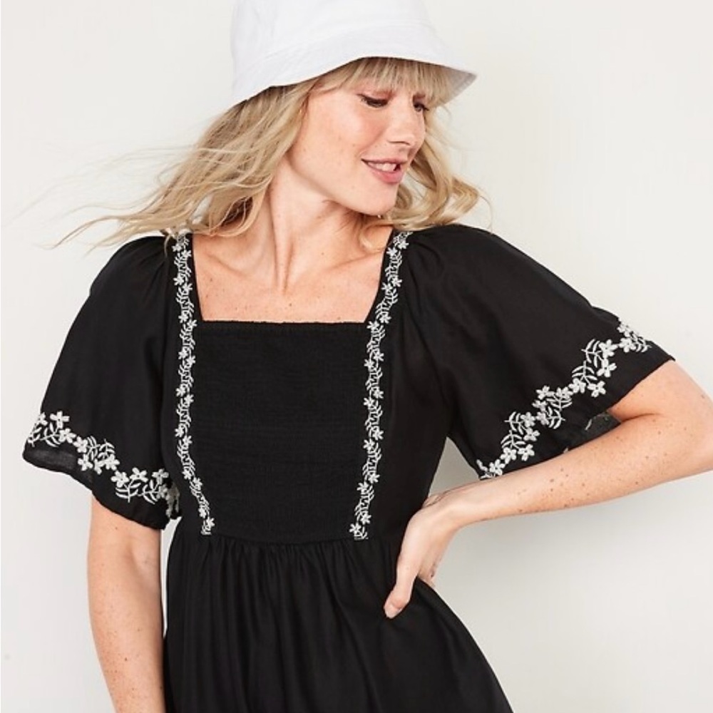 Old Navy Black Midi Dress with White Embroidery - Picture 3 of 5